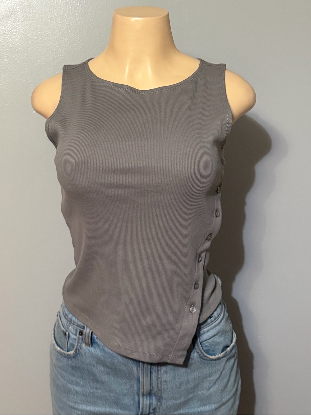House of Harlow 1960 Gray Ribbed Side-Button Tank